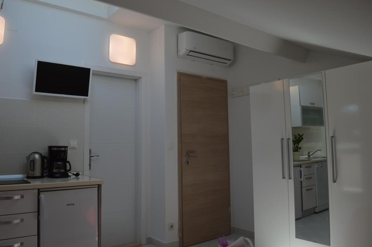 Villa Kristonia ฮวาร์ ภายนอก รูปภาพ